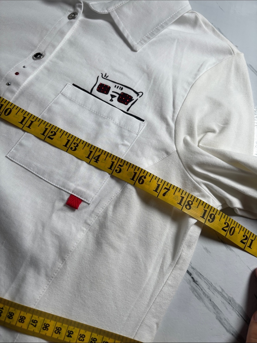 Dolcezza White Button Front Shirt M Artsy Graphic Pocket Collared Modern Art Top - Picture 15 of 17